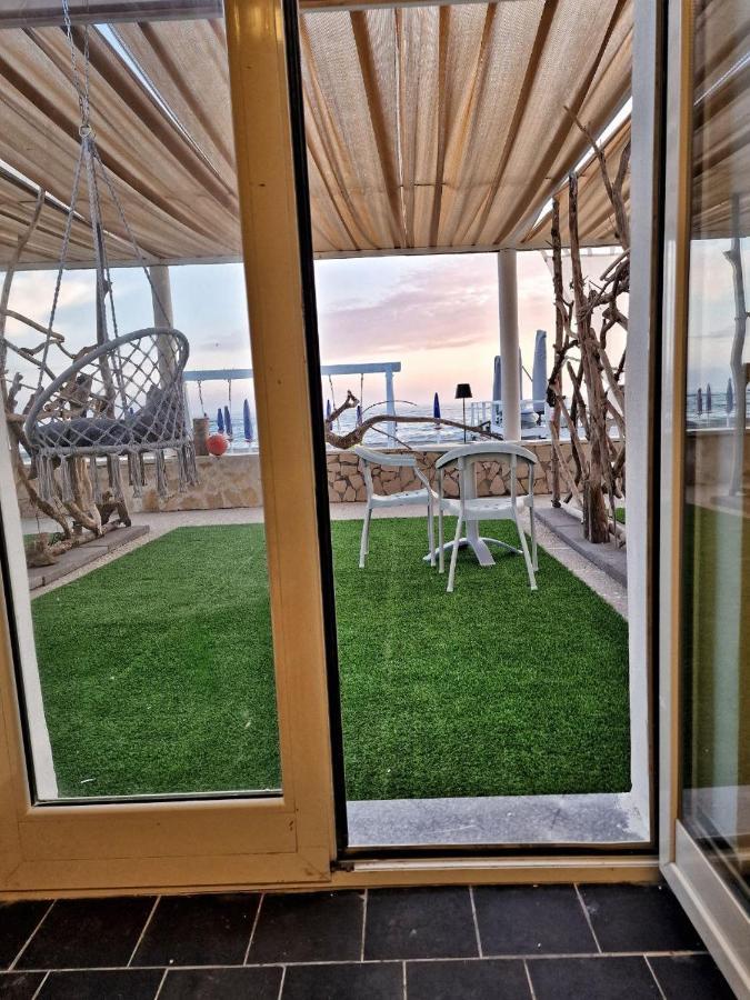 Beach Suites - By Lido Scalzone Castel Volturno Buitenkant foto