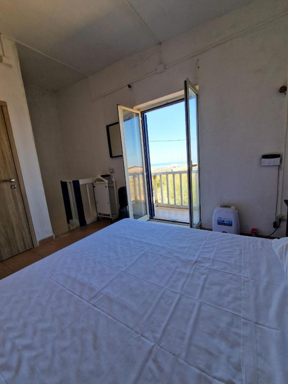 Beach Suites - By Lido Scalzone Castel Volturno Buitenkant foto